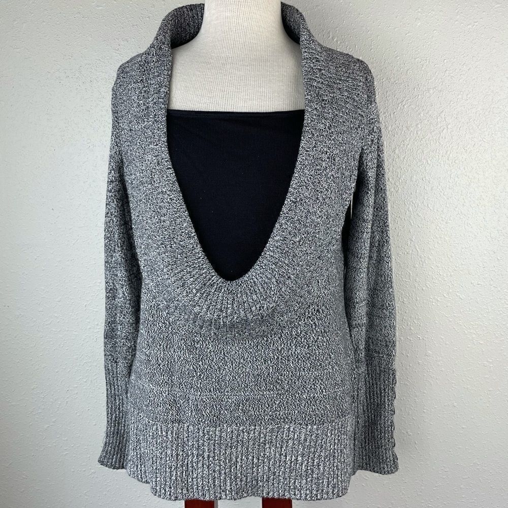 Dressbarn Gray and Black Sweater Top Size M EUC